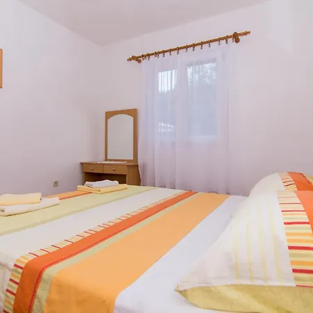 Holidays Apartments Slanada With Terrace And Sea View, Near The Beach & Town Trogir, Free Parking, Quiet Place On Peninsula Ciovo Exterior foto