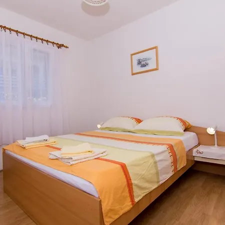 Holidays Apartments Slanada With Terrace And Sea View, Near The Beach & Town Trogir, Free Parking, Quiet Place On Peninsula Ciovo Exterior foto