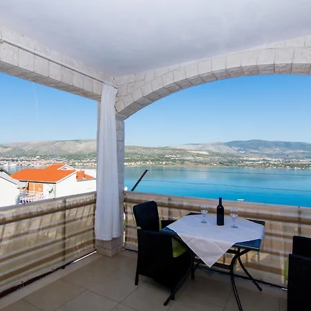 Holidays Apartments Slanada With Terrace And Sea View, Near The Beach & Town Trogir, Free Parking, Quiet Place On Peninsula Ciovo Exterior foto