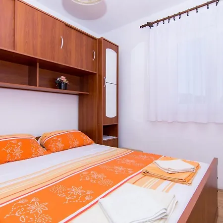 Holidays Apartments Slanada With Terrace And Sea View, Near The Beach & Town Trogir, Free Parking, Quiet Place On Peninsula Ciovo Exterior foto