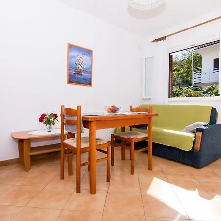 Holidays Apartments Slanada With Terrace And Sea View, Near The Beach & Town Trogir, Free Parking, Quiet Place On Peninsula Ciovo Exterior foto
