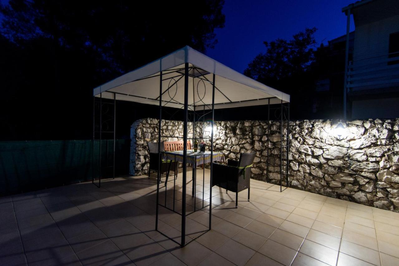 Holidays Slanada With Terrace And Sea View, Near The & Town Trogir, Free Parking, Quiet Place On Peninsula Ciovo *