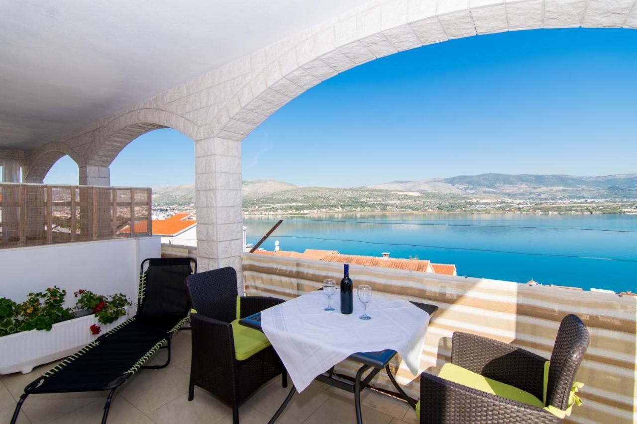 Apartment Holidays Slanada With Terrace And Sea View, Near The & Town Trogir, Free Parking, Quiet Place On Peninsula Ciovo *