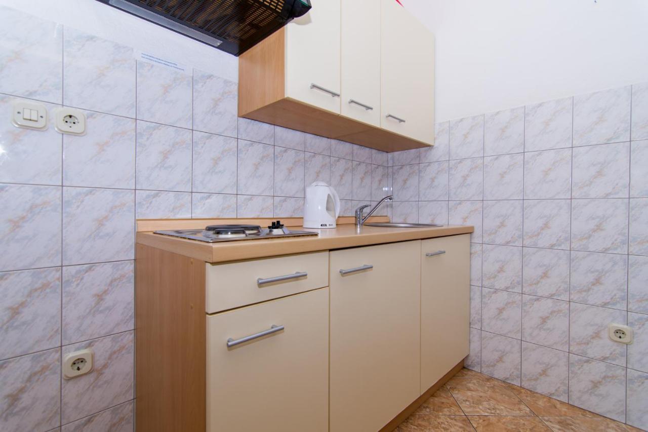 Holidays Slanada With Terrace And Sea View, Near The & Town Trogir, Free Parking, Quiet Place On Peninsula Ciovo *