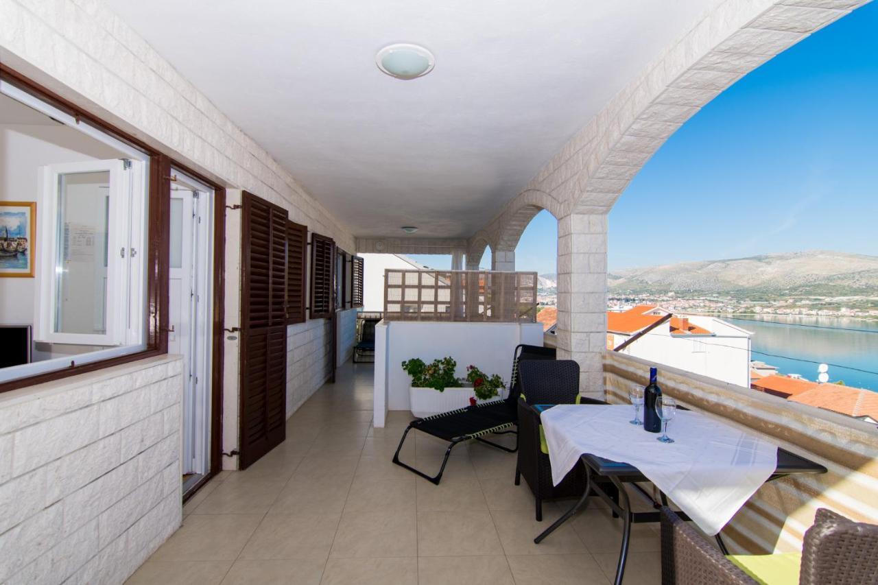 Holidays Slanada With Terrace And Sea View, Near The & Town Trogir, Free Parking, Quiet Place On Peninsula Ciovo Trogir