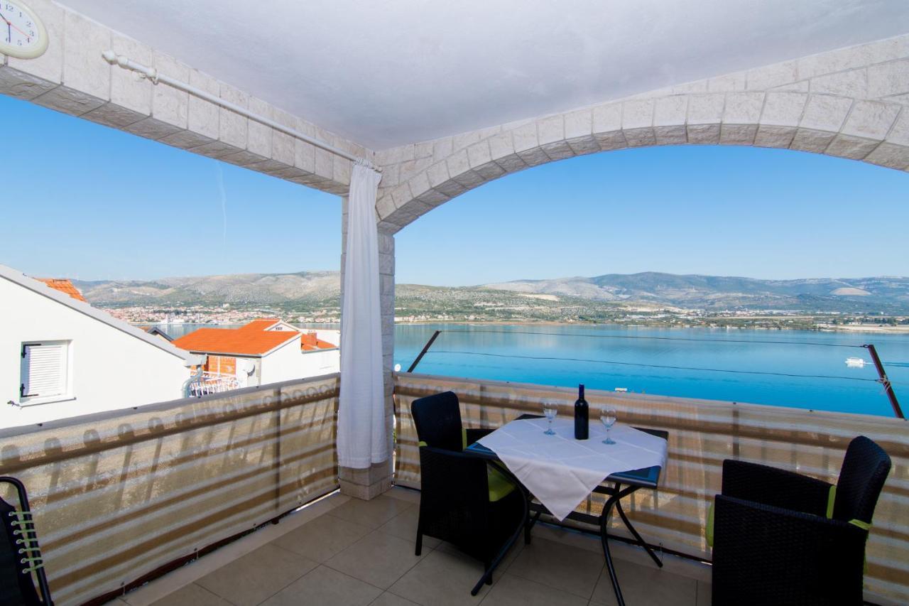 Holidays Slanada With Terrace And Sea View, Near The & Town Trogir, Free Parking, Quiet Place On Peninsula Ciovo Lägenhet