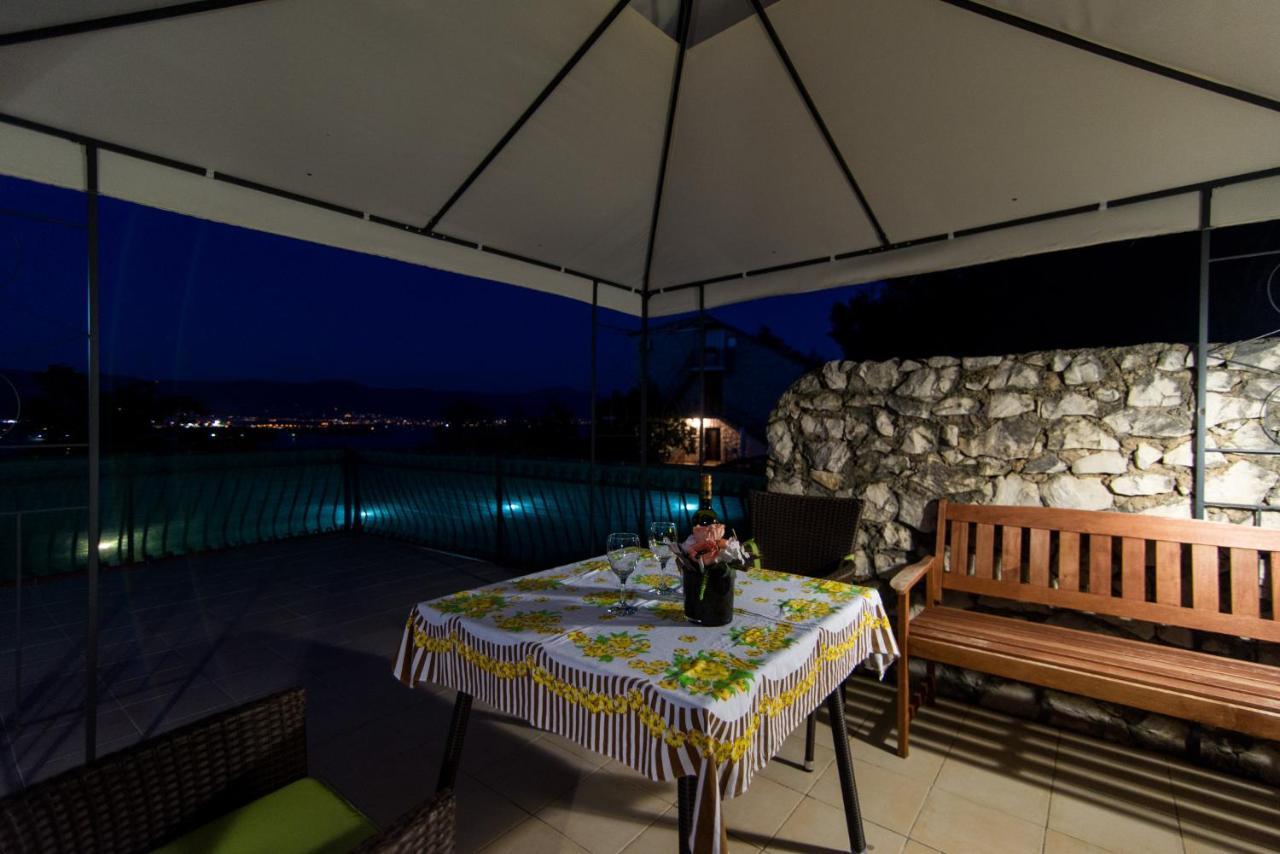 Lägenhet Holidays Slanada With Terrace And Sea View, Near The & Town Trogir, Free Parking, Quiet Place On Peninsula Ciovo Trogir
